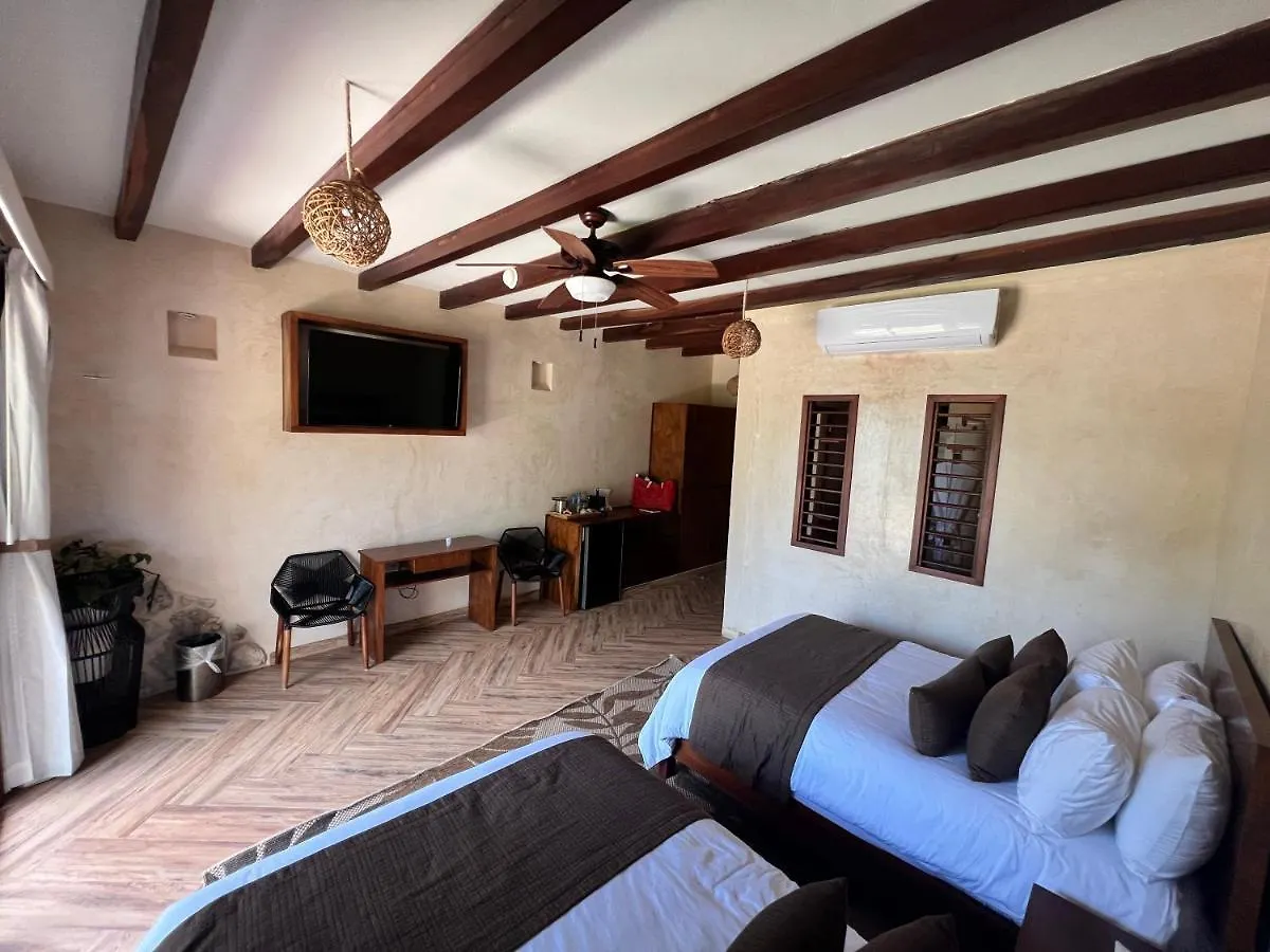 Hotel Villa Marcela Calderitas